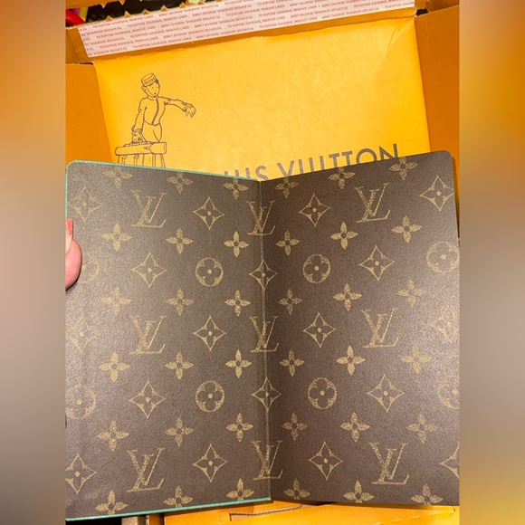 💯 Louis Vuitton Collector Jane Notebook MM "Come and Play with Me" - Picture 7 of 10